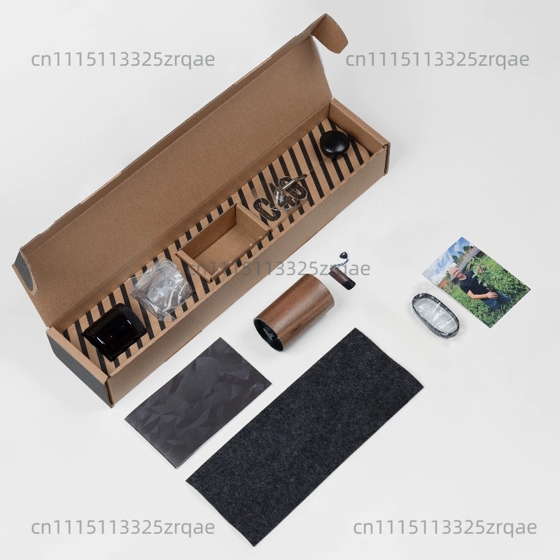 Ręczny młynek do kawy Commande – Burr Hand Grinder recenzja i cena