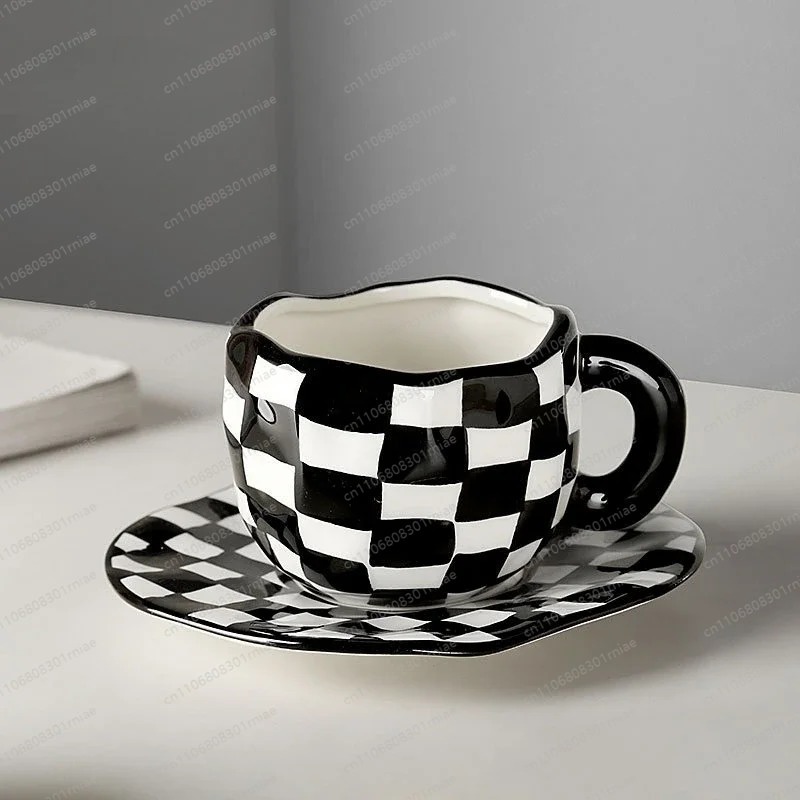 Kubek i spodek 250ml, czarno-b – Alternative To Coffee And Tea recenzja i cena