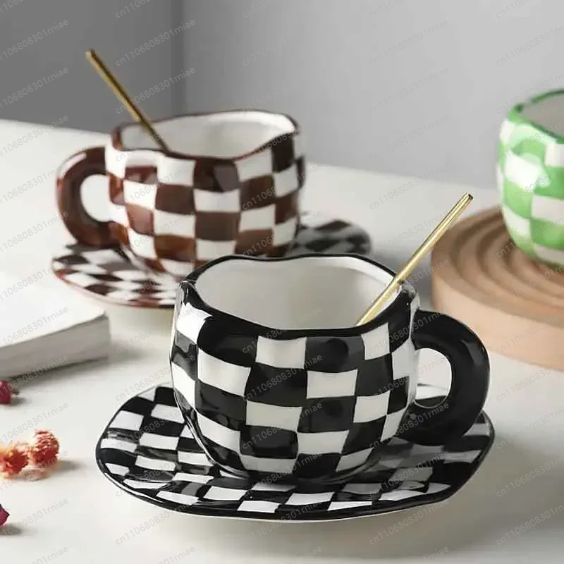 Kubek i spodek 250ml, czarno-b – Alternative To Coffee And Tea recenzja i cena