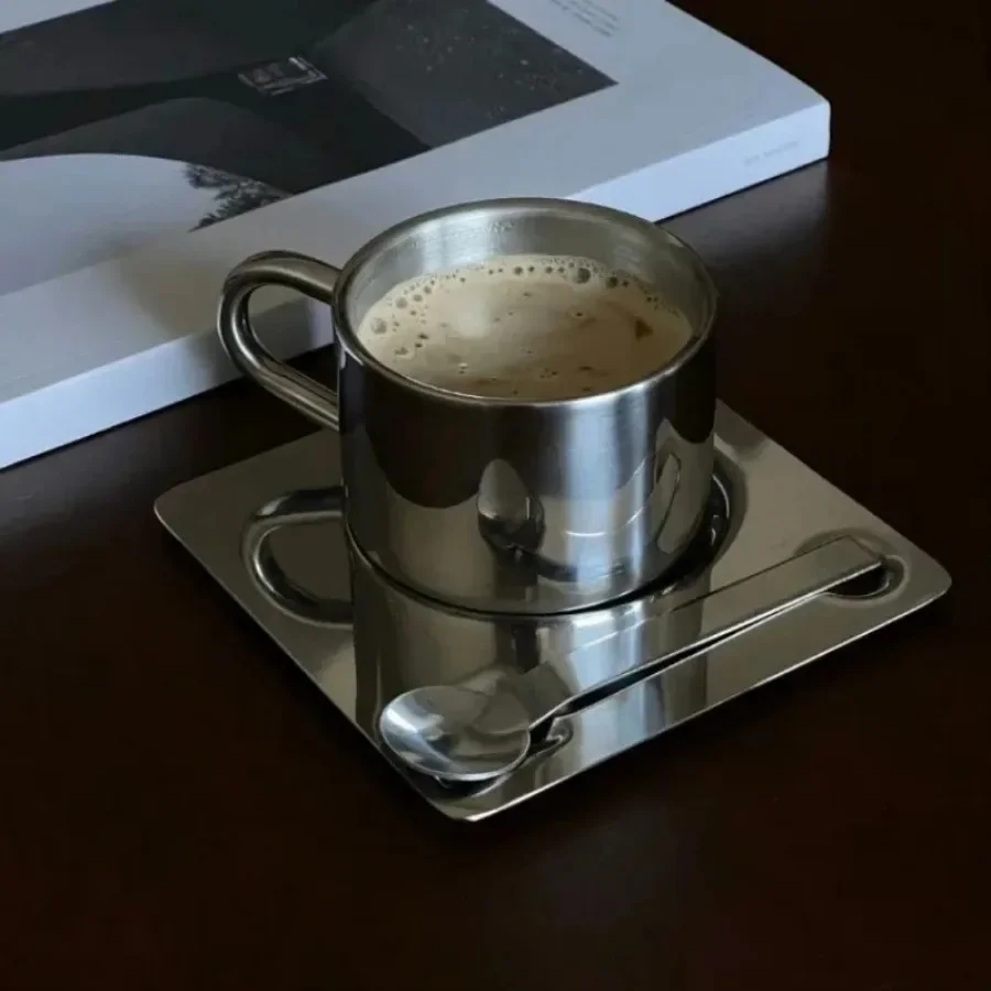 Minimalistyczny kubek skandyna – Espresso Cup Saucer recenzja i cena